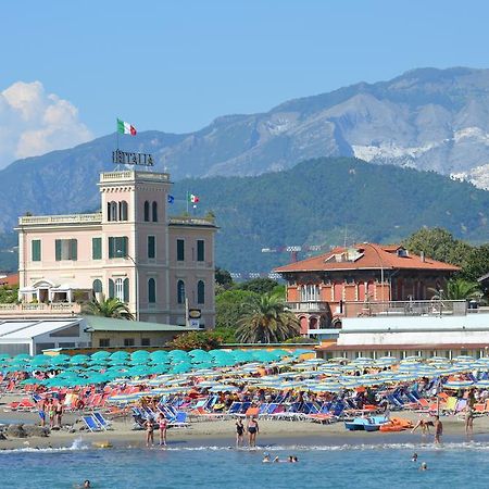 Hotel Italia Marina di Massa Exteriör bild