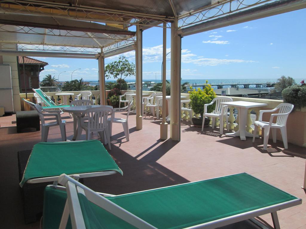Hotel Italia Marina di Massa Exteriör bild