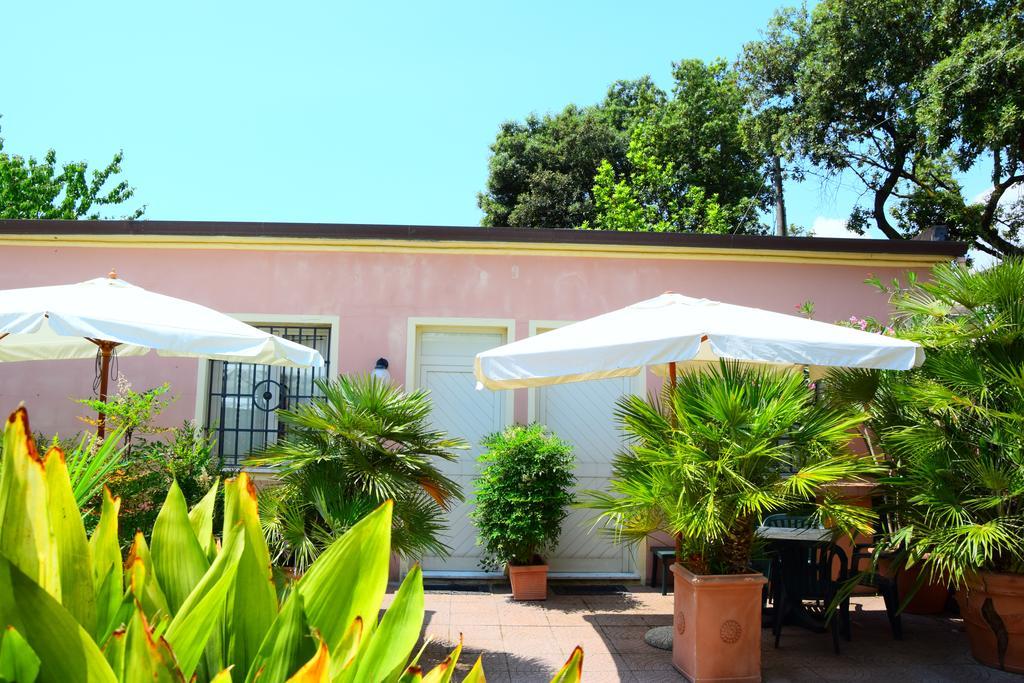 Hotel Italia Marina di Massa Exteriör bild