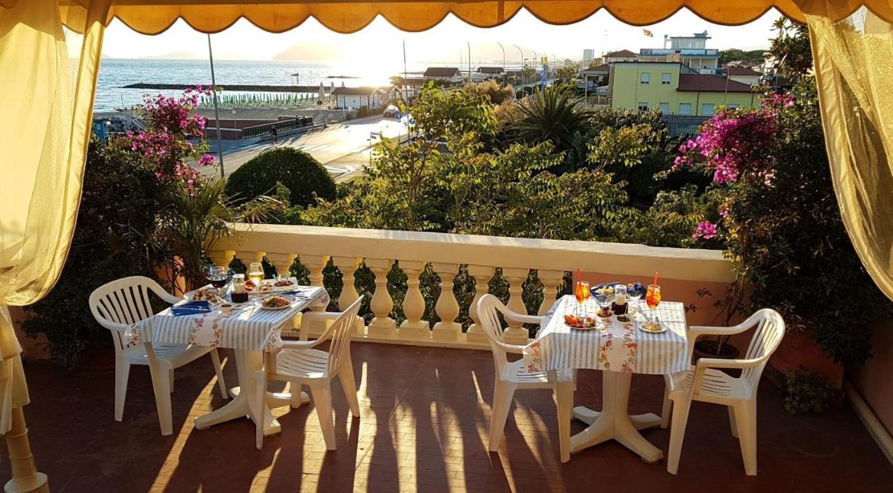 Hotel Italia Marina di Massa Exteriör bild